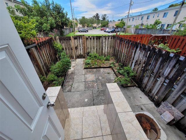 8451 NW 4th Avenue 8451, Miami, FL 33150
