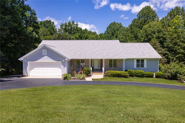 429 Burns Mill Road, West Union, SC 29696
