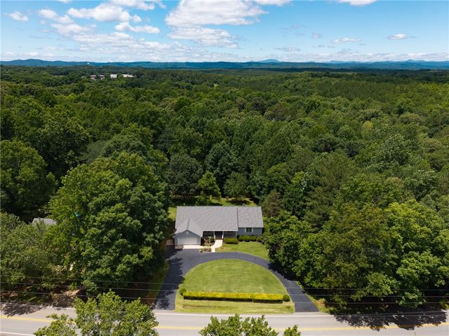 429 Burns Mill Road, West Union, SC 29696