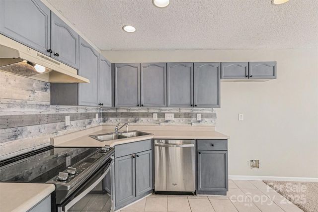 4557 Antelope Lane, Charlotte, NC 28269