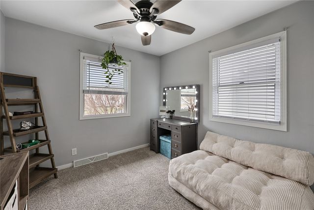 1436 9th St, Marion, IA 52302