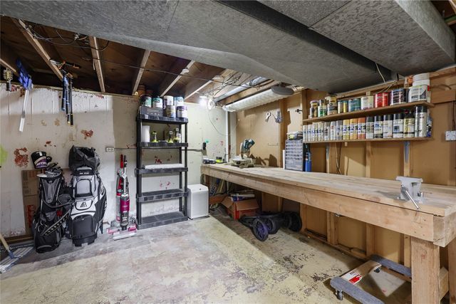 1436 9th St, Marion, IA 52302