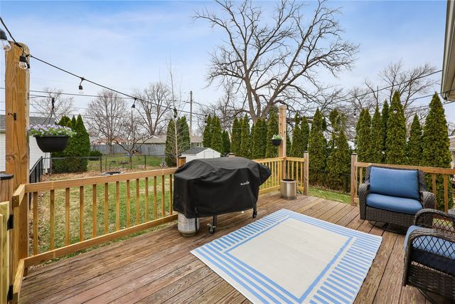 1436 9th St, Marion, IA 52302