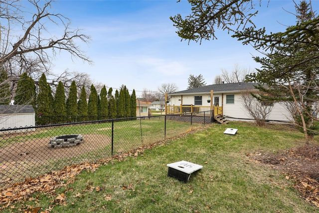 1436 9th St, Marion, IA 52302