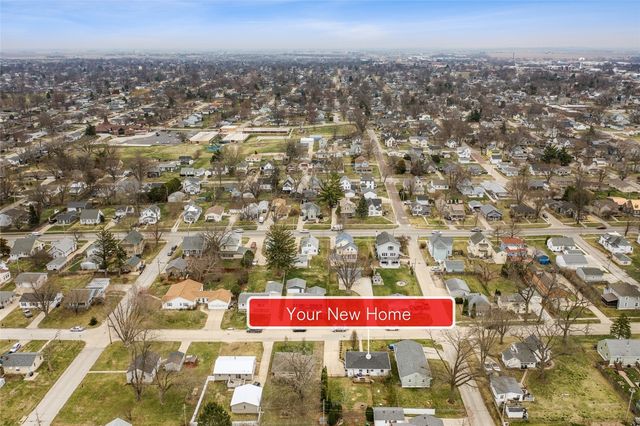 1436 9th St, Marion, IA 52302