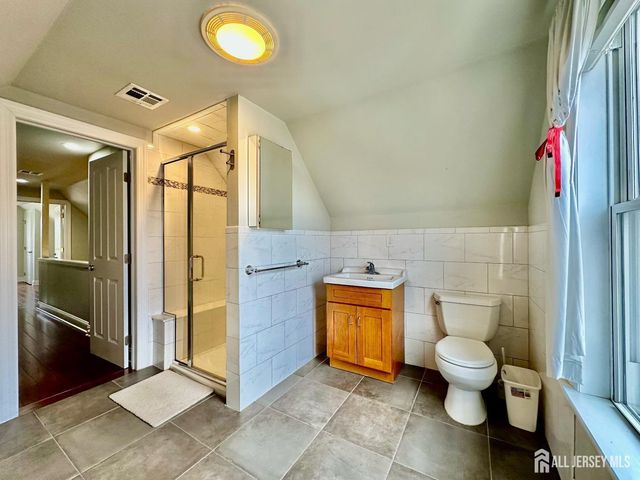 66 Atlantic Street, Carteret, NJ 07008