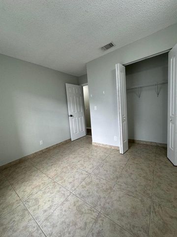 4583 Arthur Street, Palm Beach Gardens, FL 33418