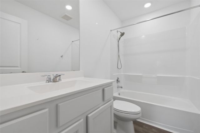 19179 Pinewood Grove Trail, New Caney, TX 77357