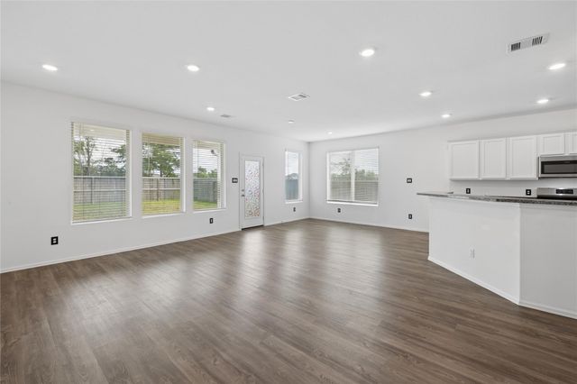 19179 Pinewood Grove Trail, New Caney, TX 77357