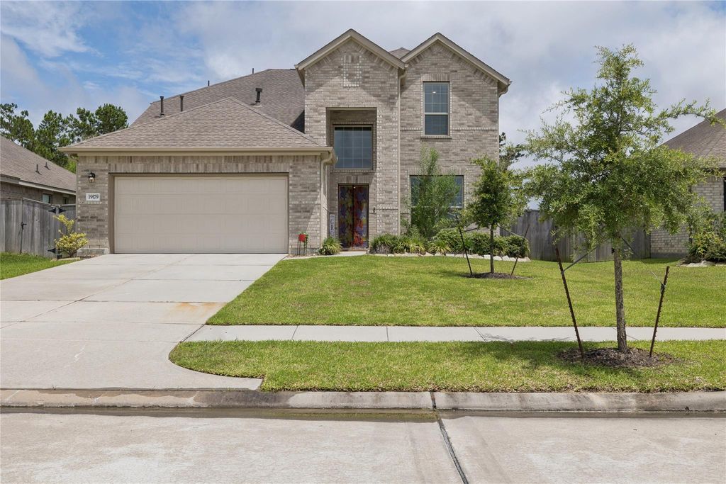 19179 Pinewood Grove Trail, New Caney, TX 77357