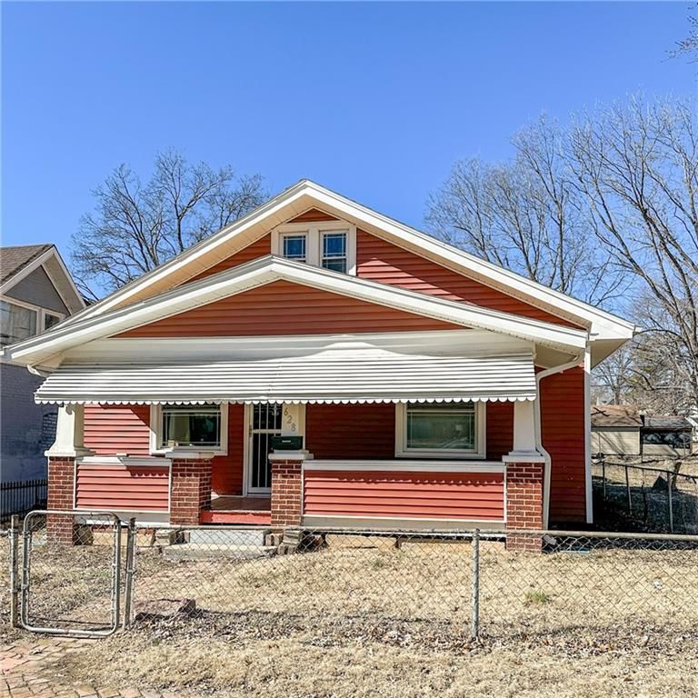 628 S 19th Street, St Joseph, MO 64507