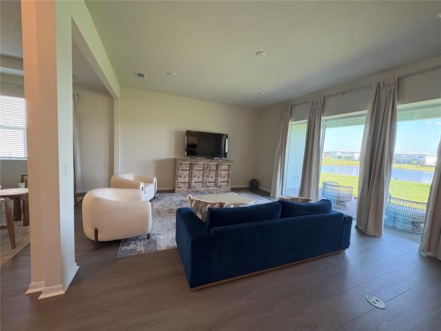 8243 FENTON STREET, Orlando, FL 32836