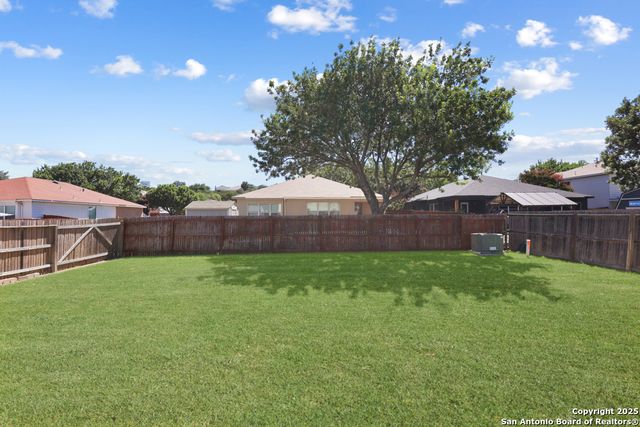15811 Beaufort Blvd, Selma, TX 78154