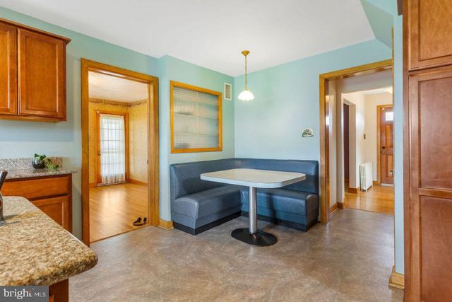 1241 GRANDVIEW RD, Hanover, PA 17331