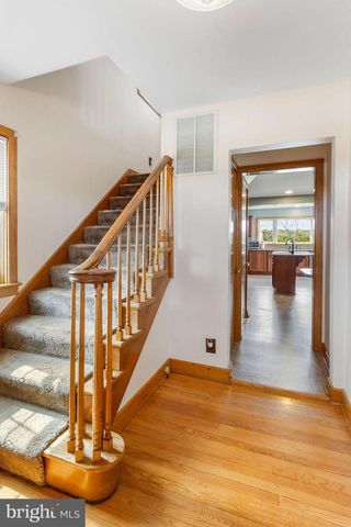 1241 GRANDVIEW RD, Hanover, PA 17331