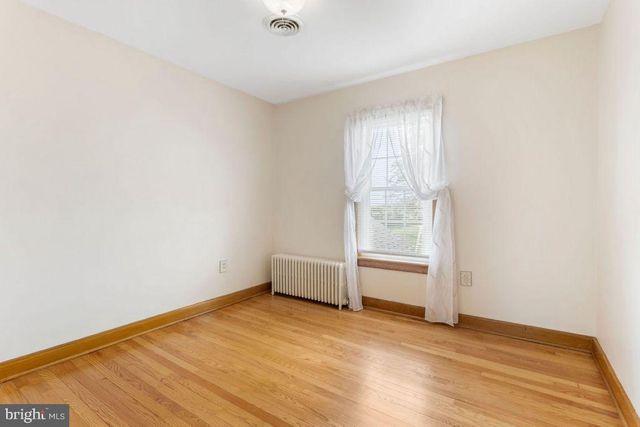 1241 GRANDVIEW RD, Hanover, PA 17331