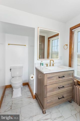 1241 GRANDVIEW RD, Hanover, PA 17331