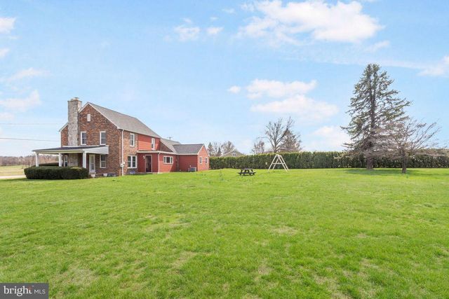 1241 GRANDVIEW RD, Hanover, PA 17331