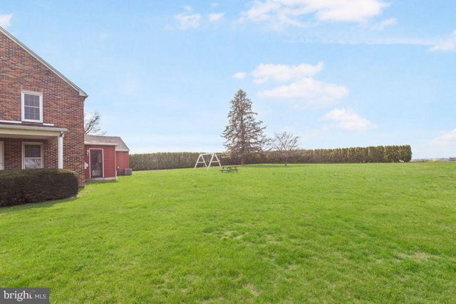 1241 GRANDVIEW RD, Hanover, PA 17331