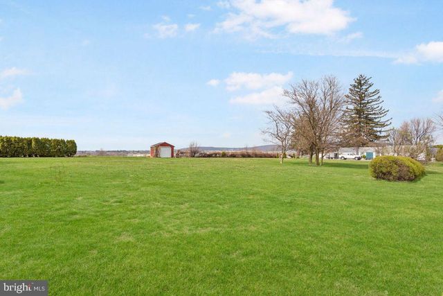 1241 GRANDVIEW RD, Hanover, PA 17331