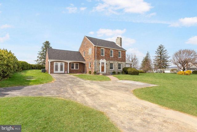1241 GRANDVIEW RD, Hanover, PA 17331