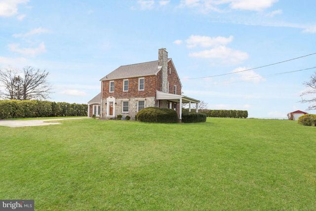 1241 GRANDVIEW RD, Hanover, PA 17331