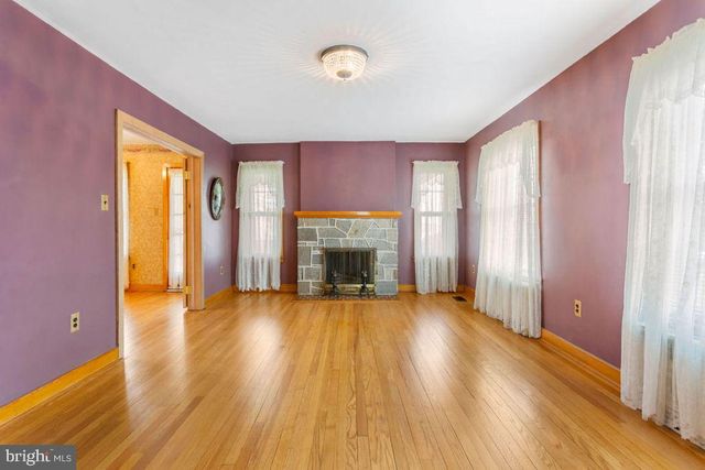 1241 GRANDVIEW RD, Hanover, PA 17331