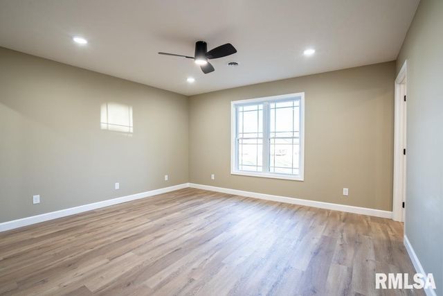 1801 W ADAMS Street, Herrin, IL 62948