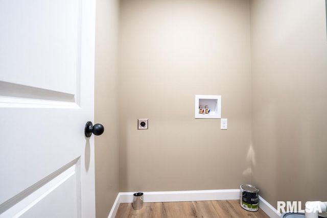 1801 W ADAMS Street, Herrin, IL 62948