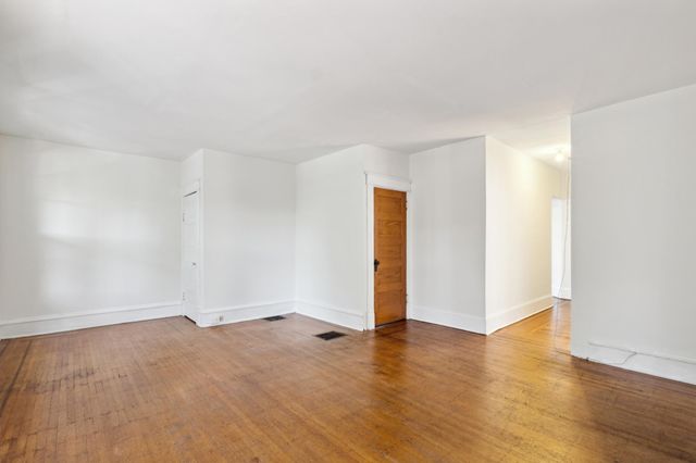 2447 Colfax Avenue S, Minneapolis, MN 55405