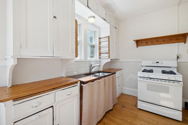 2447 Colfax Avenue S, Minneapolis, MN 55405