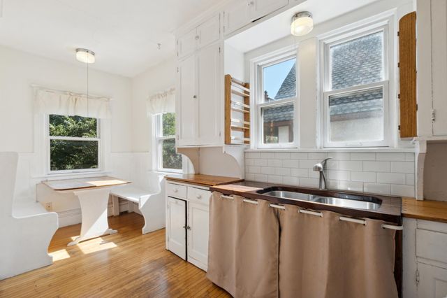 2447 Colfax Avenue S, Minneapolis, MN 55405