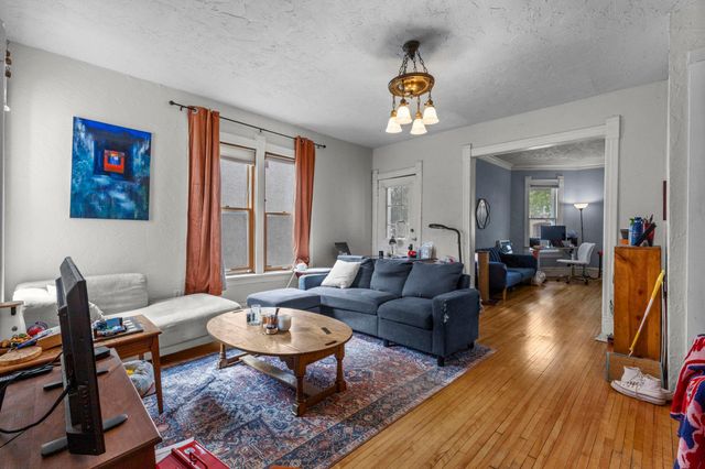 2447 Colfax Avenue S, Minneapolis, MN 55405