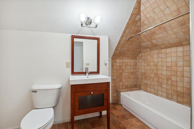 2447 Colfax Avenue S, Minneapolis, MN 55405
