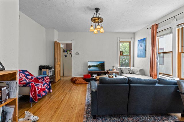 2447 Colfax Avenue S, Minneapolis, MN 55405