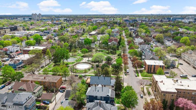2447 Colfax Avenue S, Minneapolis, MN 55405