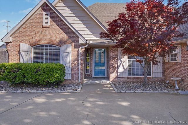 9216 N 130th East Court, Owasso, OK 74055