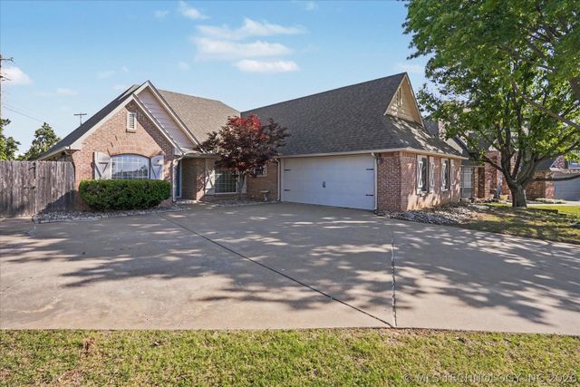 9216 N 130th East Court, Owasso, OK 74055