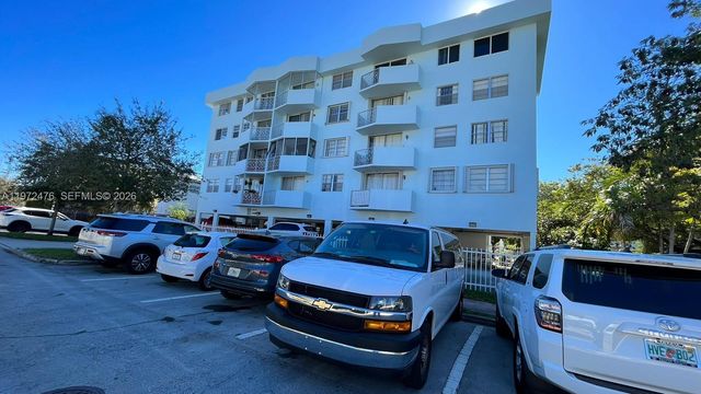 1990 Marseille Dr 407, Miami Beach, FL 33141