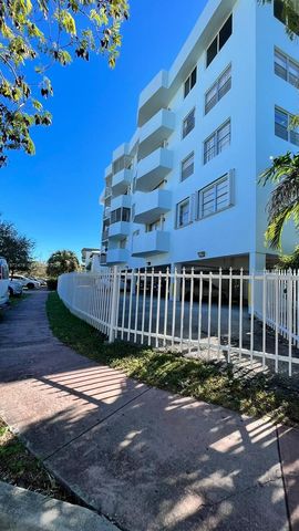1990 Marseille Dr 407, Miami Beach, FL 33141