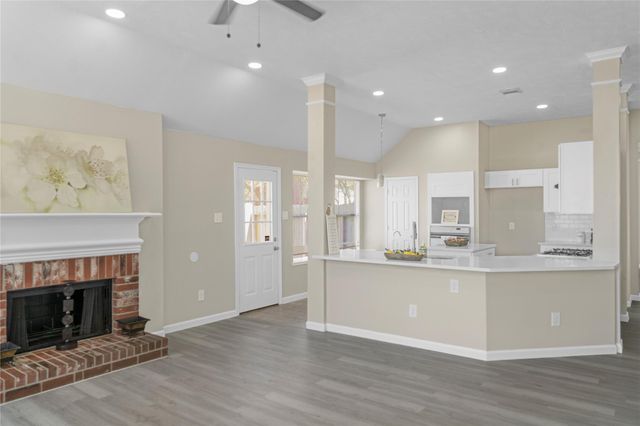 1415 Amber Knoll Court, Houston, TX 77062