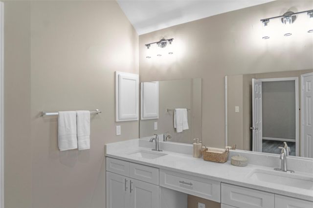 1415 Amber Knoll Court, Houston, TX 77062