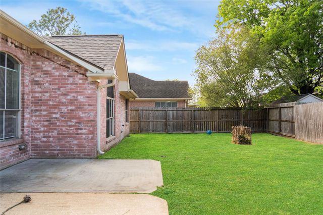 1415 Amber Knoll Court, Houston, TX 77062