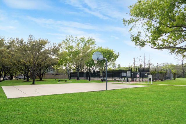 1415 Amber Knoll Court, Houston, TX 77062