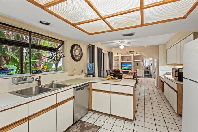 6691 S Pine Court, West Palm Beach, FL 33418