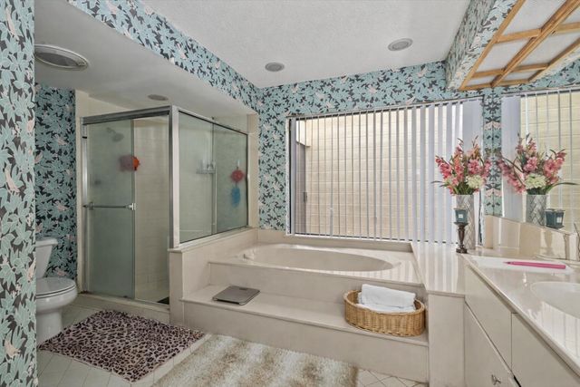 6691 S Pine Court, West Palm Beach, FL 33418