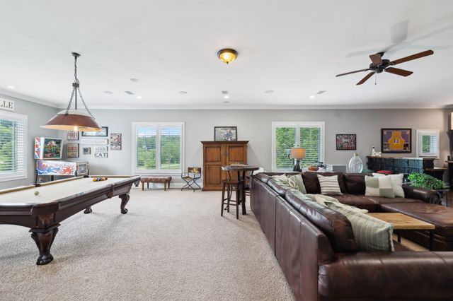 1075 Natchez Valley Ln, Franklin, TN 37064