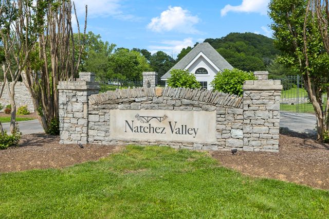 1075 Natchez Valley Ln, Franklin, TN 37064