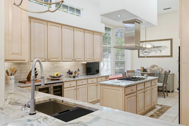 7304 SAINT GEORGES WAY, University Park, FL 34201