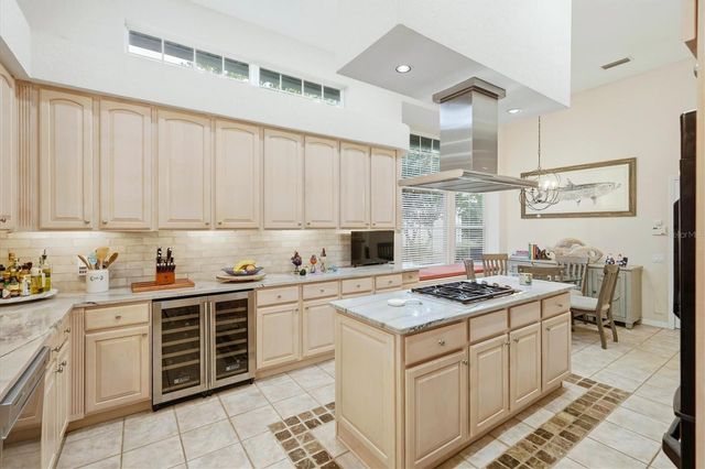 7304 SAINT GEORGES WAY, University Park, FL 34201